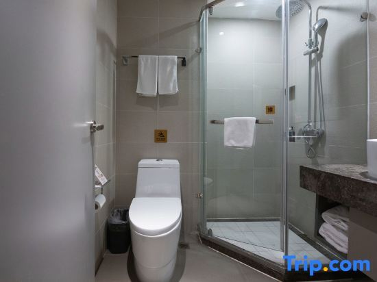 Далянь: Home Inn Selected (Dalian Xinghai Plaza Convention and Exhibition Center)