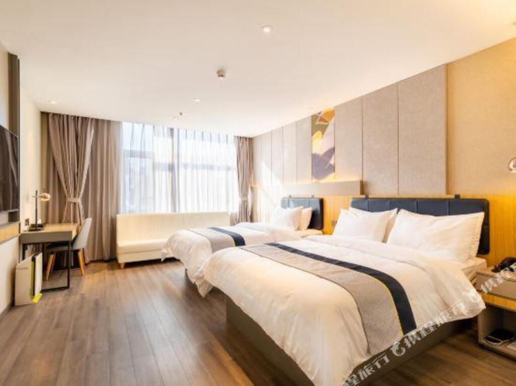Далянь: Home Inn Selected (Dalian Xinghai Plaza Convention and Exhibition Center)