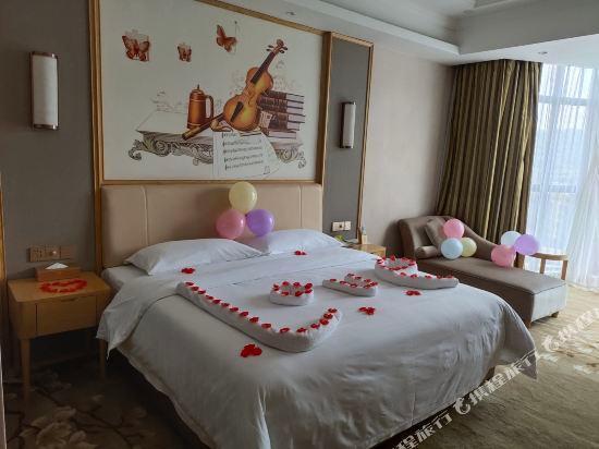 Цзуньи: VIeen  Hotel