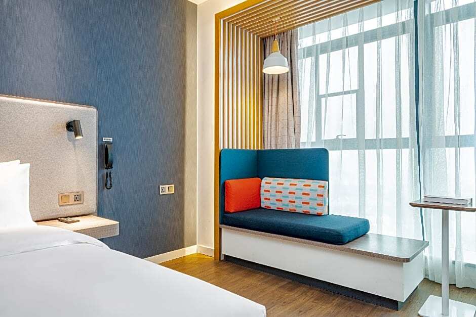 Чэнду: Mingyu Rezen Hotel (Chengdu Happy Valley Southwest Jiaotong University)