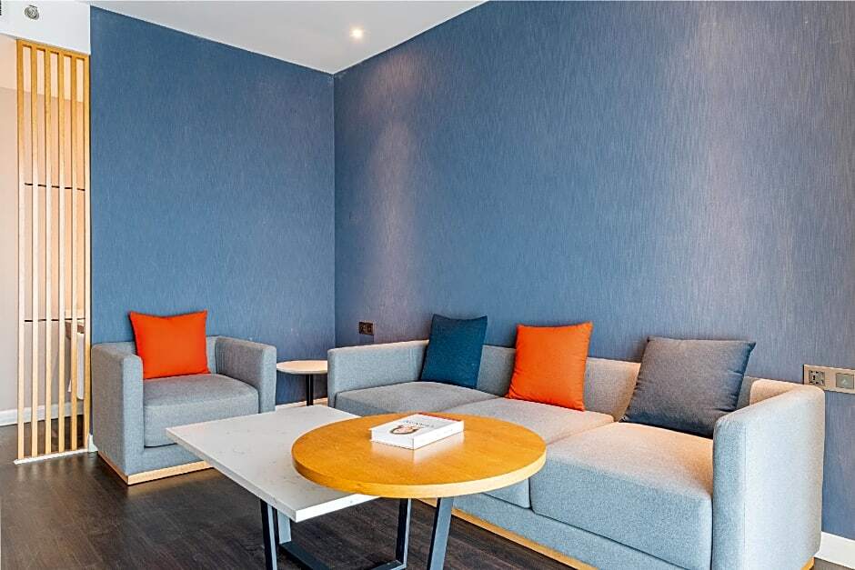 Чэнду: Mingyu Rezen Hotel (Chengdu Happy Valley Southwest Jiaotong University)