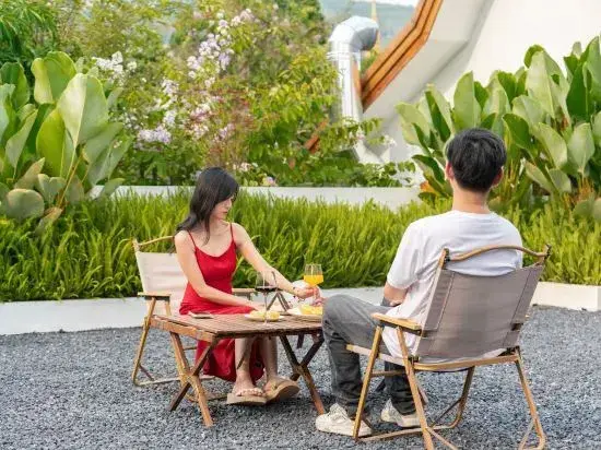 Цзинхун: Xishuangbanna Jinghong Bowen Resort Hotel