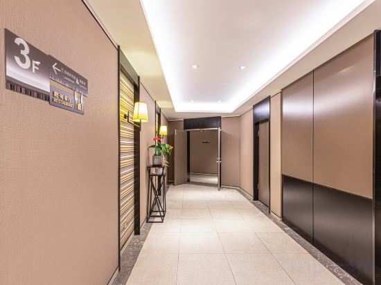 Шанхай: Home Inn Plus (Kunshan International Expo Center Huaqiao Metro Station)