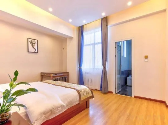 Дали: Eryuan Shuicheng Zhilian Hot Spring Theme Hotel