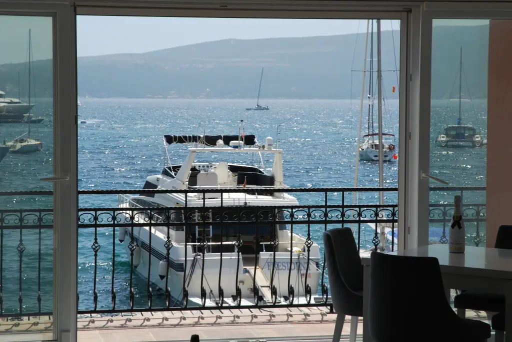 Тиват: Апартаменты Opera Tivat