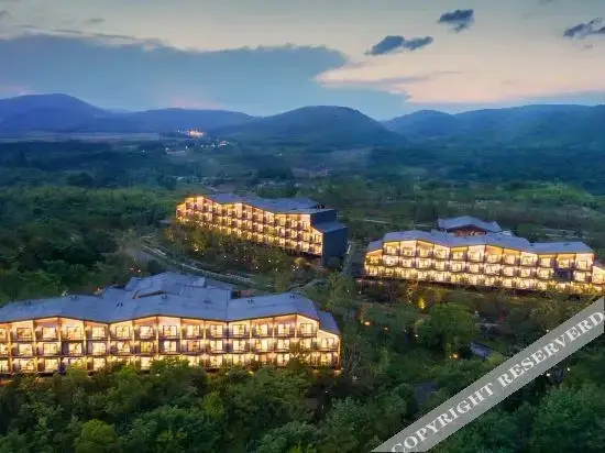 Shanyin Xunsu Hotel (Oriental Salt Lake Resort) — фото 1