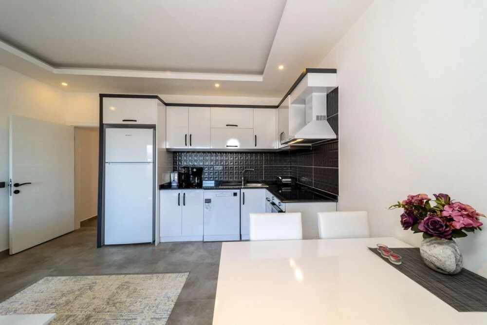 Lovely Flat With Shared Pool and Balcony in Alanya — фото 1