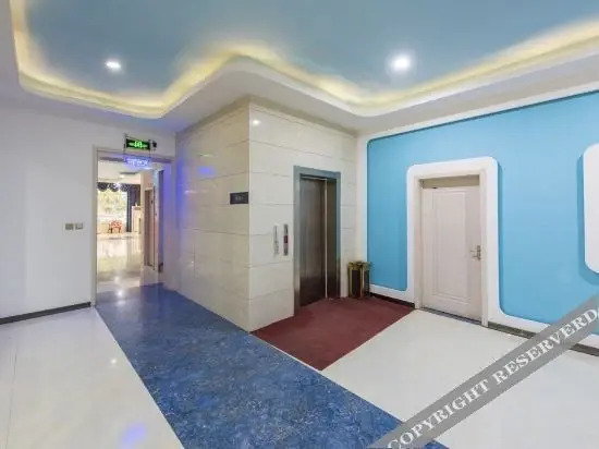 Баодин: π Hotel(Baoding Baigou New Town Hedao International Store)