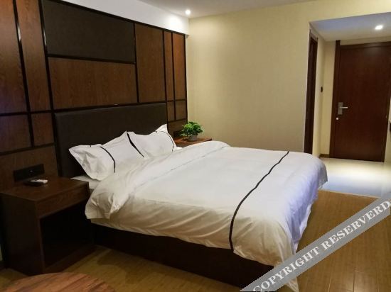 Баодин: Shangpin Holiday Hotel