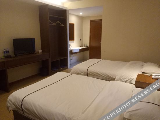 Баодин: Shangpin Holiday Hotel