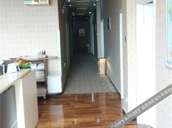Баодин: Huazun Hotel