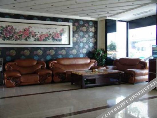 Баодин: Qiyue Hotel (Baigou Business and Trade City)