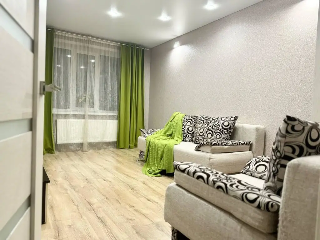 Воронеж: Rental Family Rooms (Рентал Фэмили Румс) на Олимпийском бульваре 12