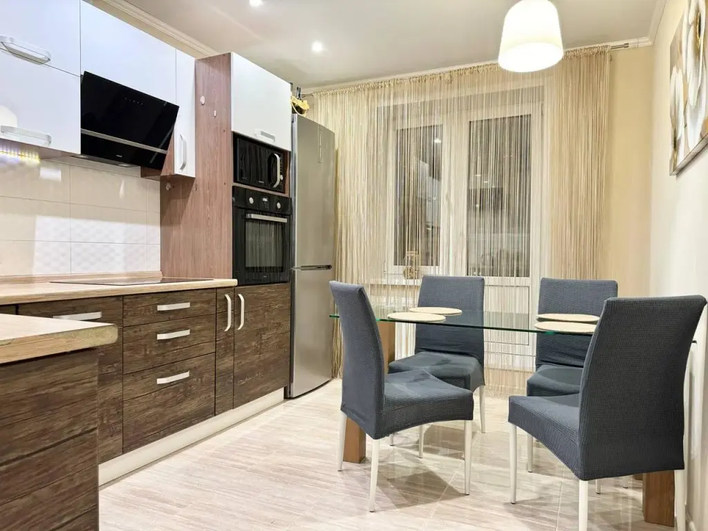 Воронеж: Rental Family Rooms (Рентал Фэмили Румс) на Олимпийском бульваре 12