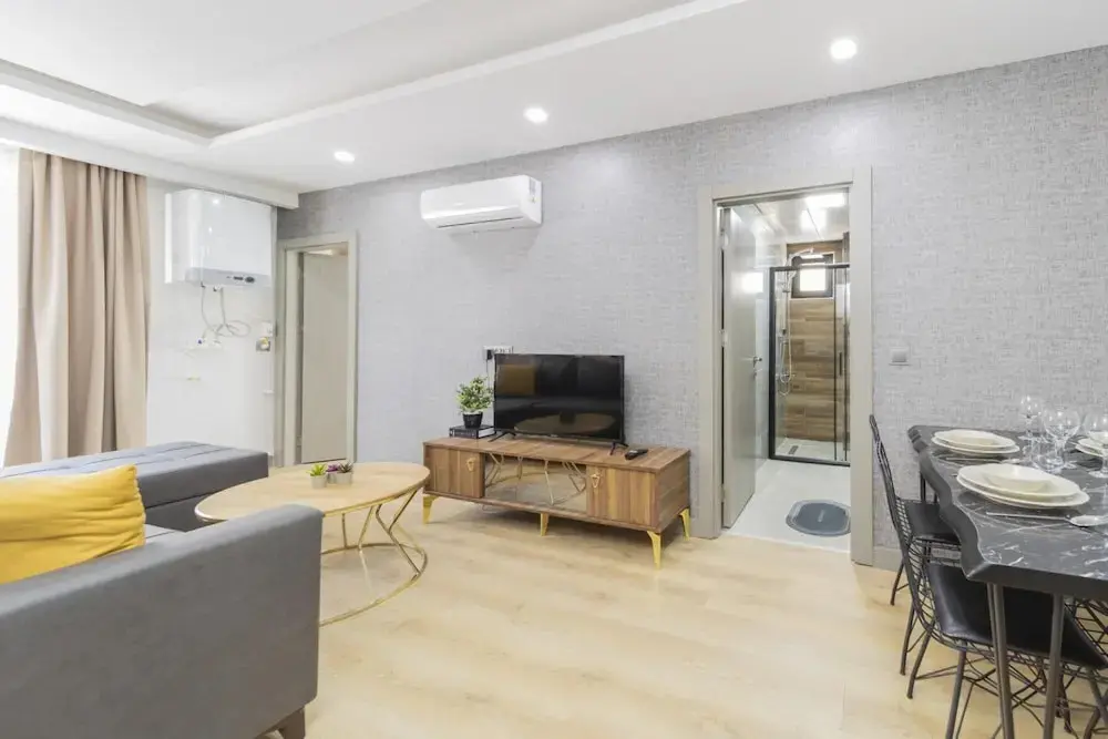 Анталья: Modern Flat w Balcony 10 min to Beach in Antalya