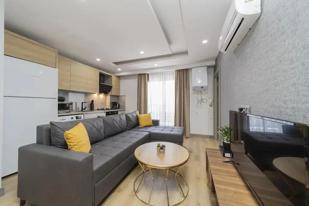 Анталья: Modern Flat w Balcony 10 min to Beach in Antalya