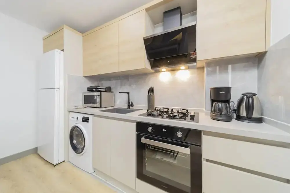Анталья: Modern Flat w Balcony 10 min to Beach in Antalya