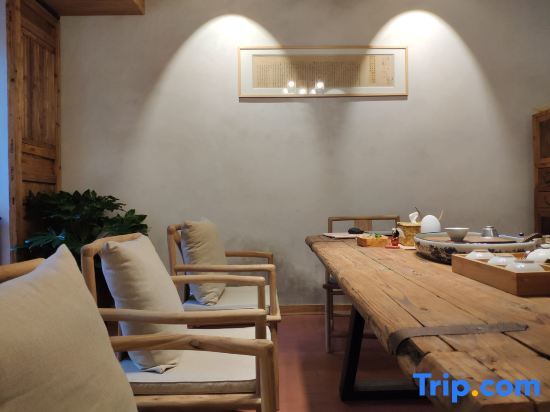 Мейчжу: MeiZhou JZL  B & B