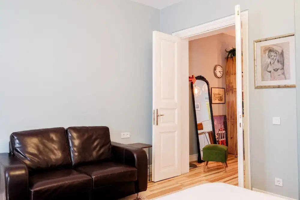 Stylish Flat w Balcony 8 min to Istiklal Ave — фото 1