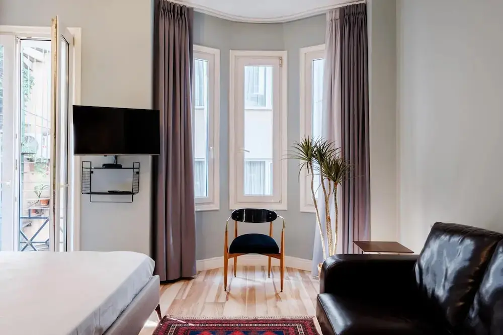 Стамбул: Stylish Flat w Balcony 8 min to Istiklal Ave