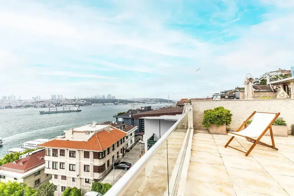 Стамбул: Duplex Flat w Panoramic Bosphorus View and Terrace