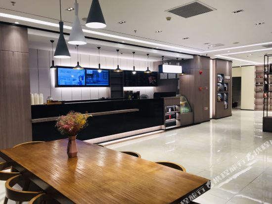 Чжухай: Hanting Hotel Zhuhai Qianshan Mingzhu Nan Road