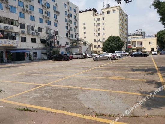 Чжухай: Hanting Hotel Zhuhai Qianshan Mingzhu Nan Road