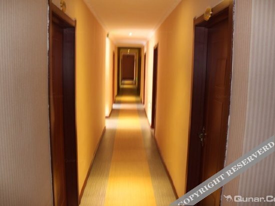 Тунхуа: Jiyun Fashion Guesthouse