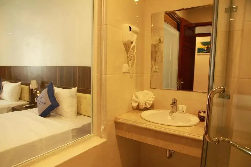 Халонг: Khach san Hai Quan - The Marine Hotel