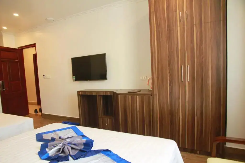 Халонг: Khach san Hai Quan - The Marine Hotel