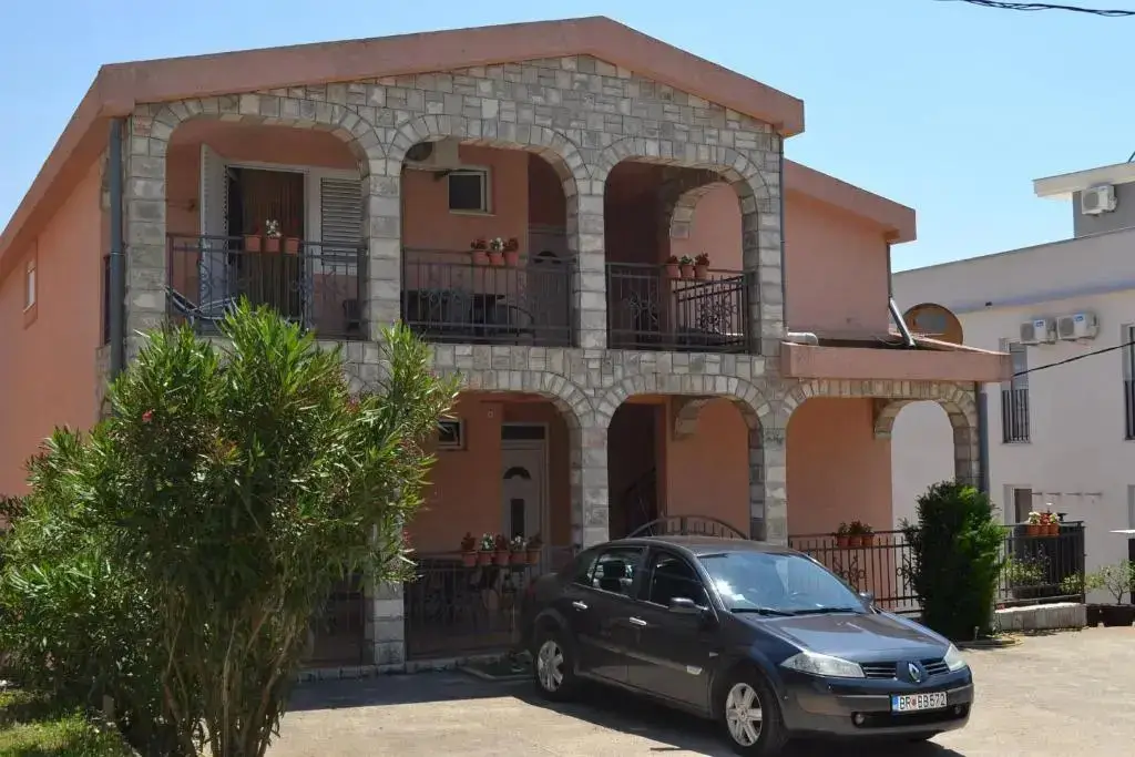 Бар: Apartments Milosevic