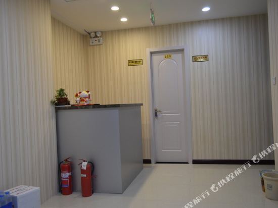 Циндао: Qingdao Fengyuanzhijia Business Hotel