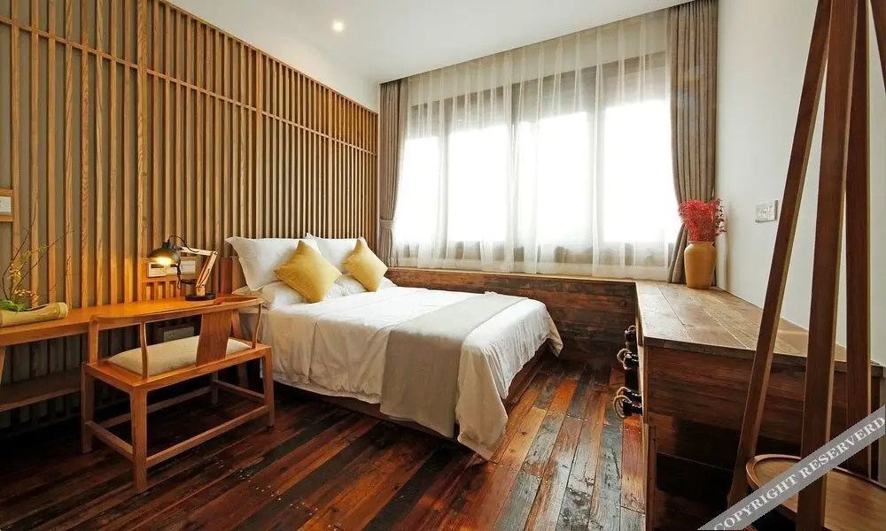 Цзясинь: Zitaoxuan Inn