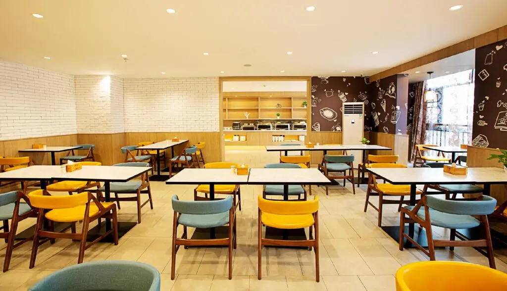 Синьян: Hanting Premium Hotel Xinyang Railway Station
