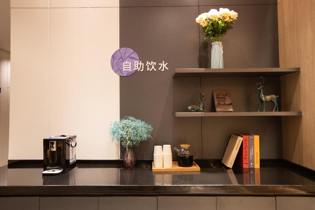 Синьян: Hanting Premium Hotel Xinyang Railway Station