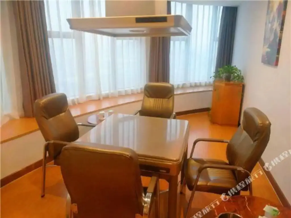 Цзясинь: GreenTree Inn Jiaxing Haiyan Bus Station Business Hotel