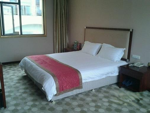 Чунцин: Tongnan Tianbao Hotel