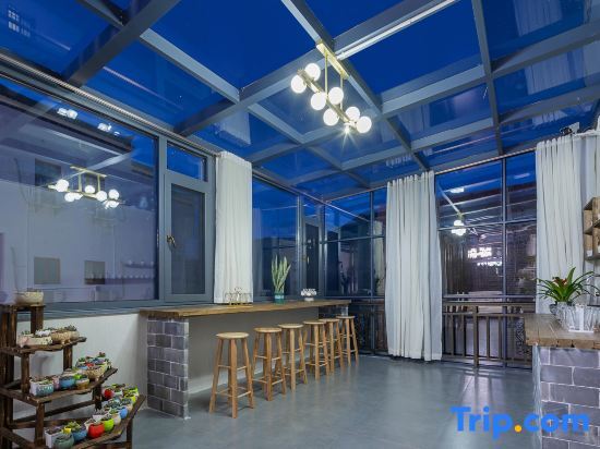 Шанграо: Floral Hotel·Tingfengshuo B&B (Huangling Scenic Spot Store)