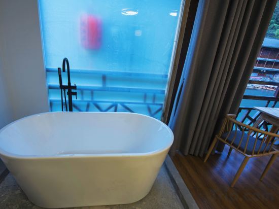 Сянси: Zuimei Fenghuang Boutique Riverside Guesthouse