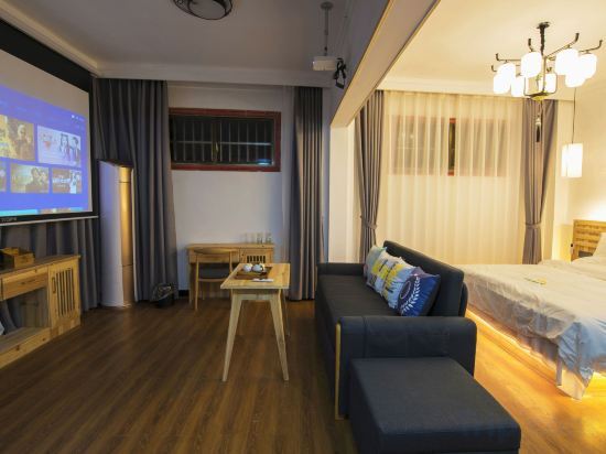 Сянси: Zuimei Fenghuang Boutique Riverside Guesthouse