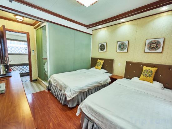 Сянси: Zuimei Fenghuang Boutique Riverside Guesthouse