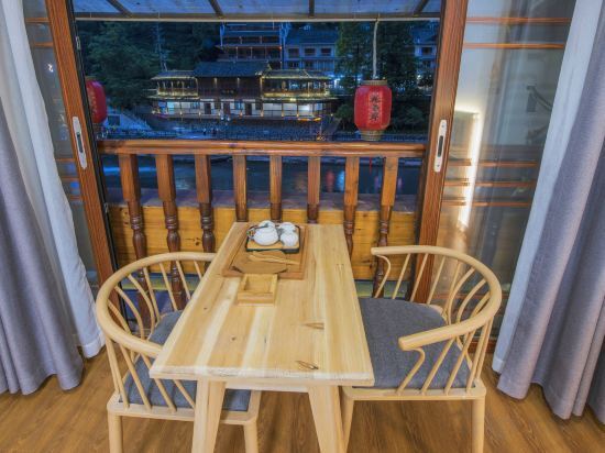 Сянси: Zuimei Fenghuang Boutique Riverside Guesthouse