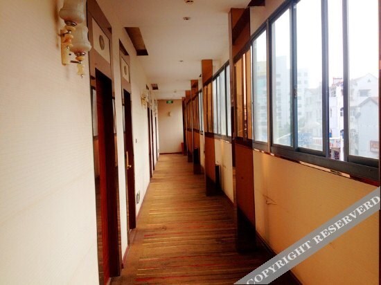 Ухань: Tianhong Hotel (Wuhan Jiangxia Vocational and Technical College Fourth Middle School)