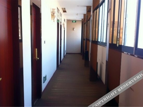 Ухань: Tianhong Hotel (Wuhan Jiangxia Vocational and Technical College Fourth Middle School)
