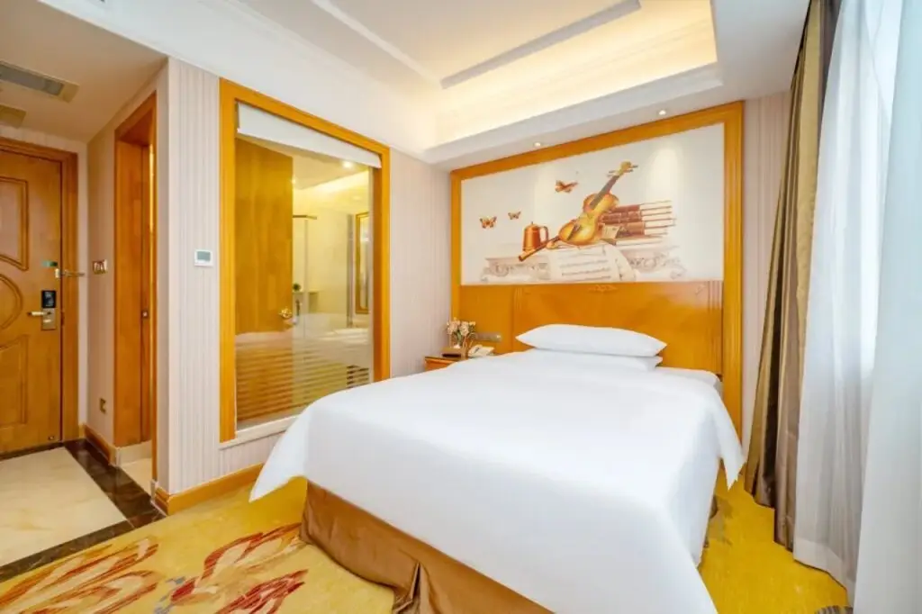 Шэньчжэнь: Vienna Hotel Shenzhen Longsheng Subway Station Branch