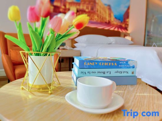 Шэньчжэнь: Vienna Hotel (Longhua Yicheng Center Yousong Branch))