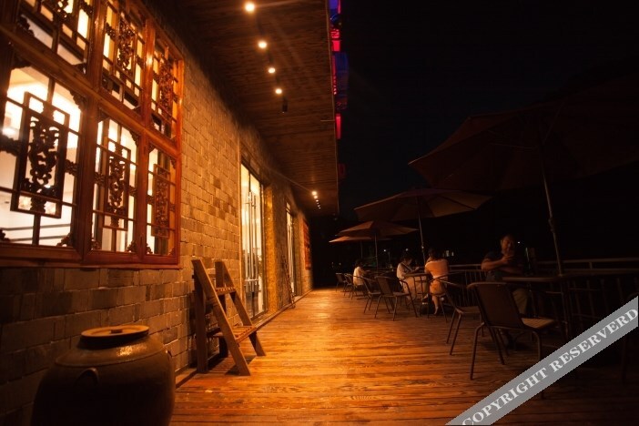 Чжанцзяцзе: Yishan Bangshui Inn