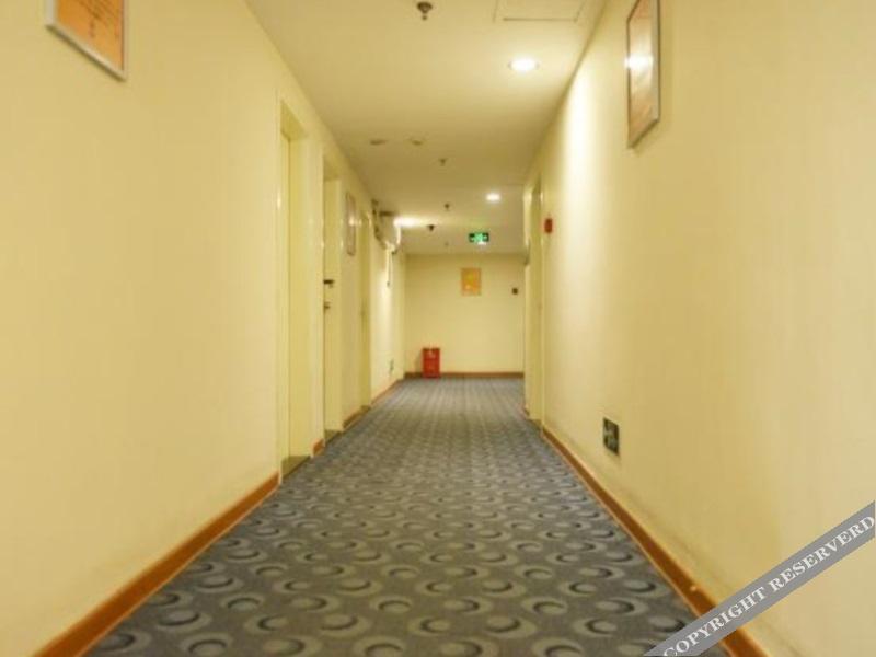 Чэнду: 7 Days Inn (Chengdu Qingyang Palace Provincial hospital MTR station)