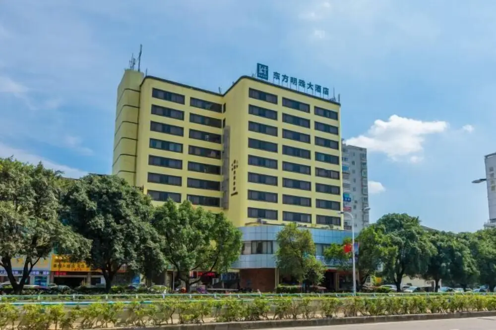 Oriental Pearl Hotel (Guilin Railway Station Store) — фото 1