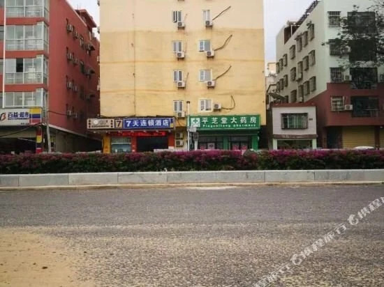 7 Days Inn — фото 1